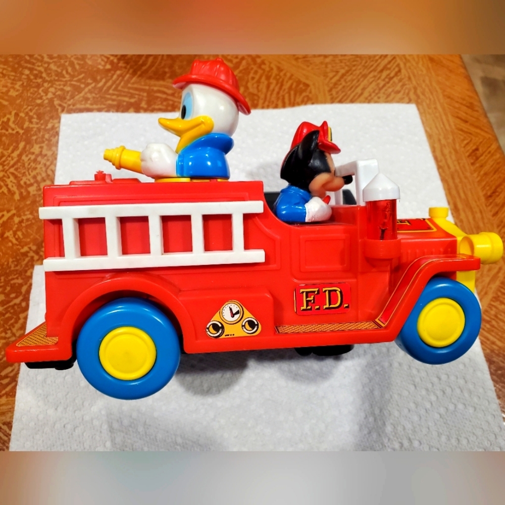 Vintage walt disney mickey mouse & Donald duck firetruck